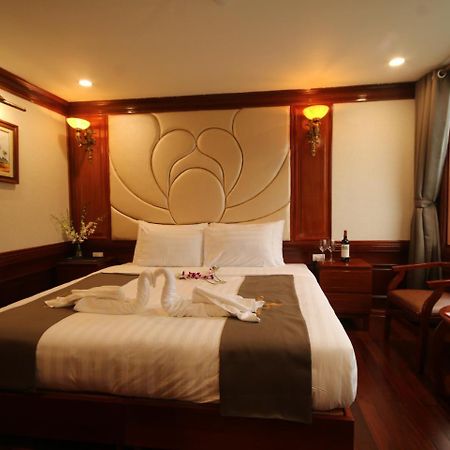 Calypso Cruises Hotell Cat Hai Exteriör bild
