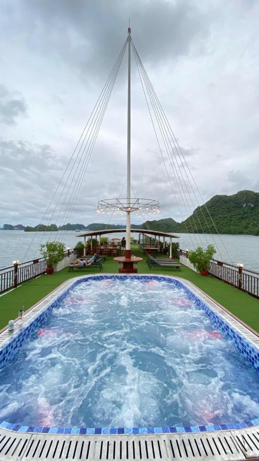 Calypso Cruises Hotell Cat Hai Exteriör bild