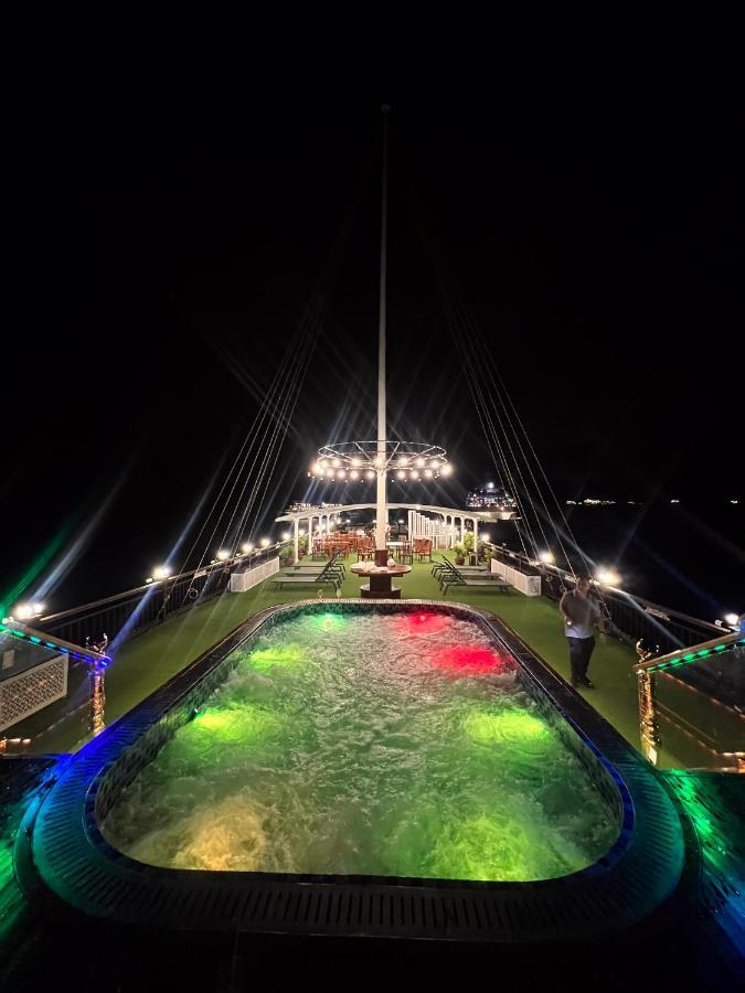 Calypso Cruises Hotell Cat Hai Exteriör bild