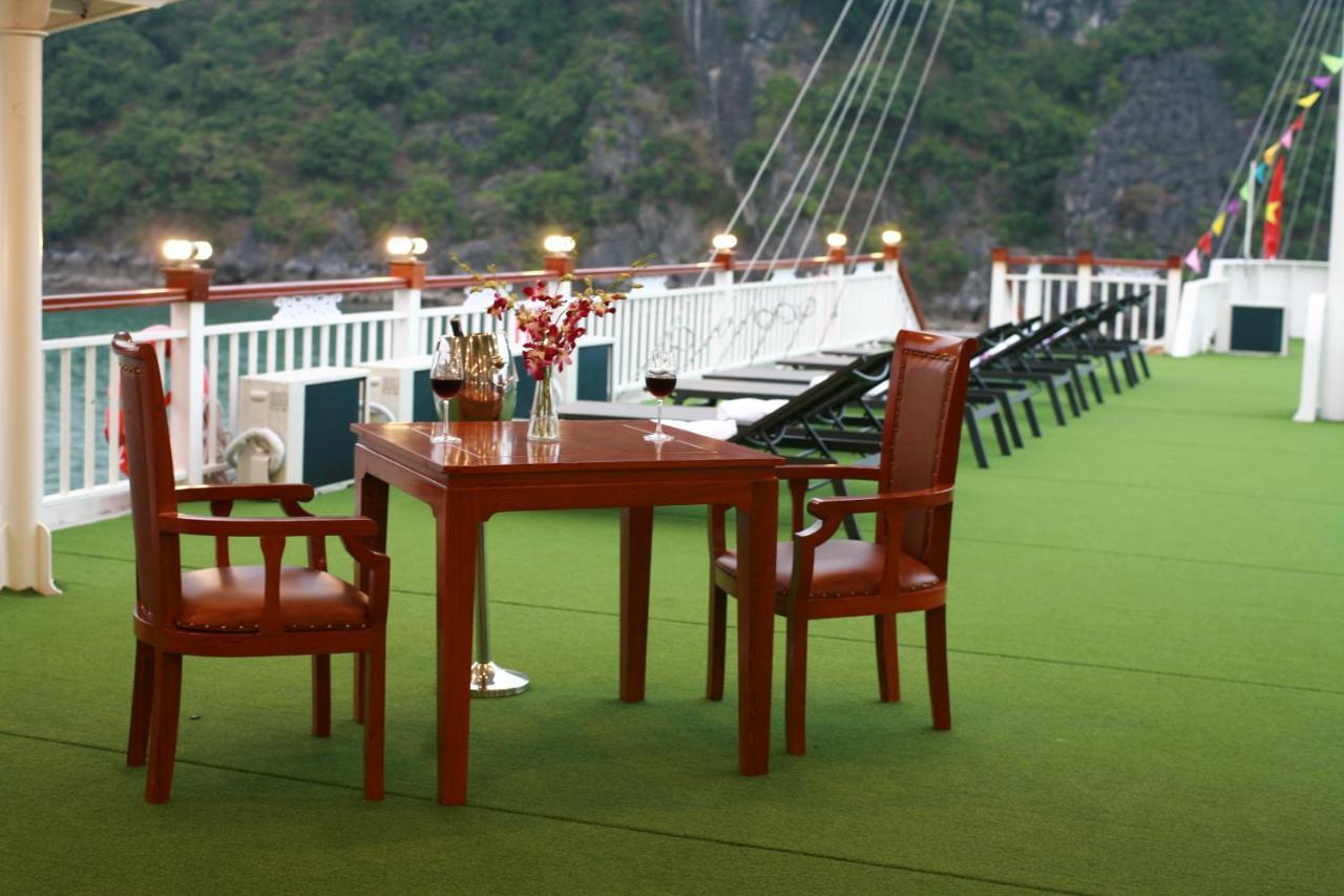Calypso Cruises Hotell Cat Hai Exteriör bild