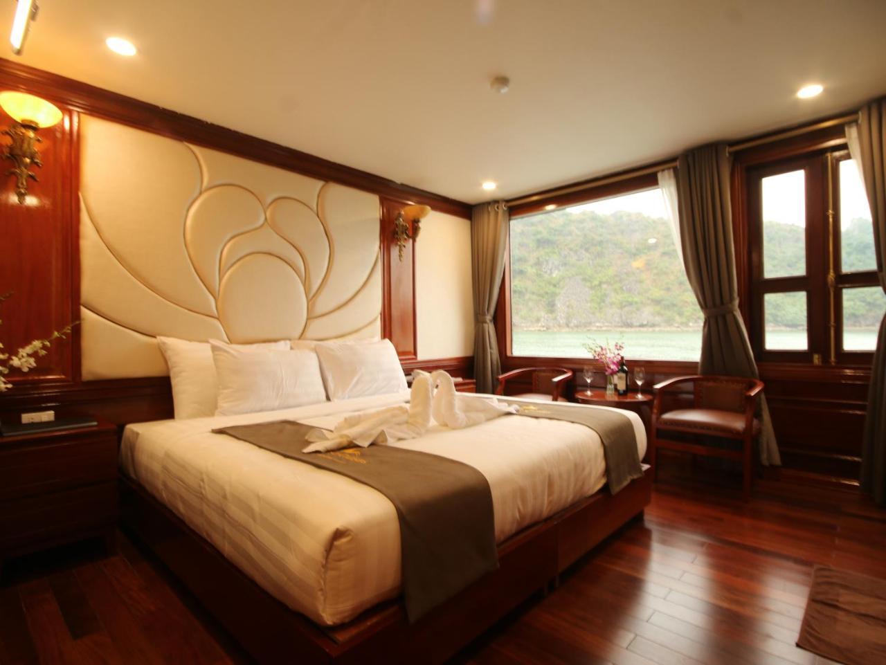 Calypso Cruises Hotell Cat Hai Exteriör bild